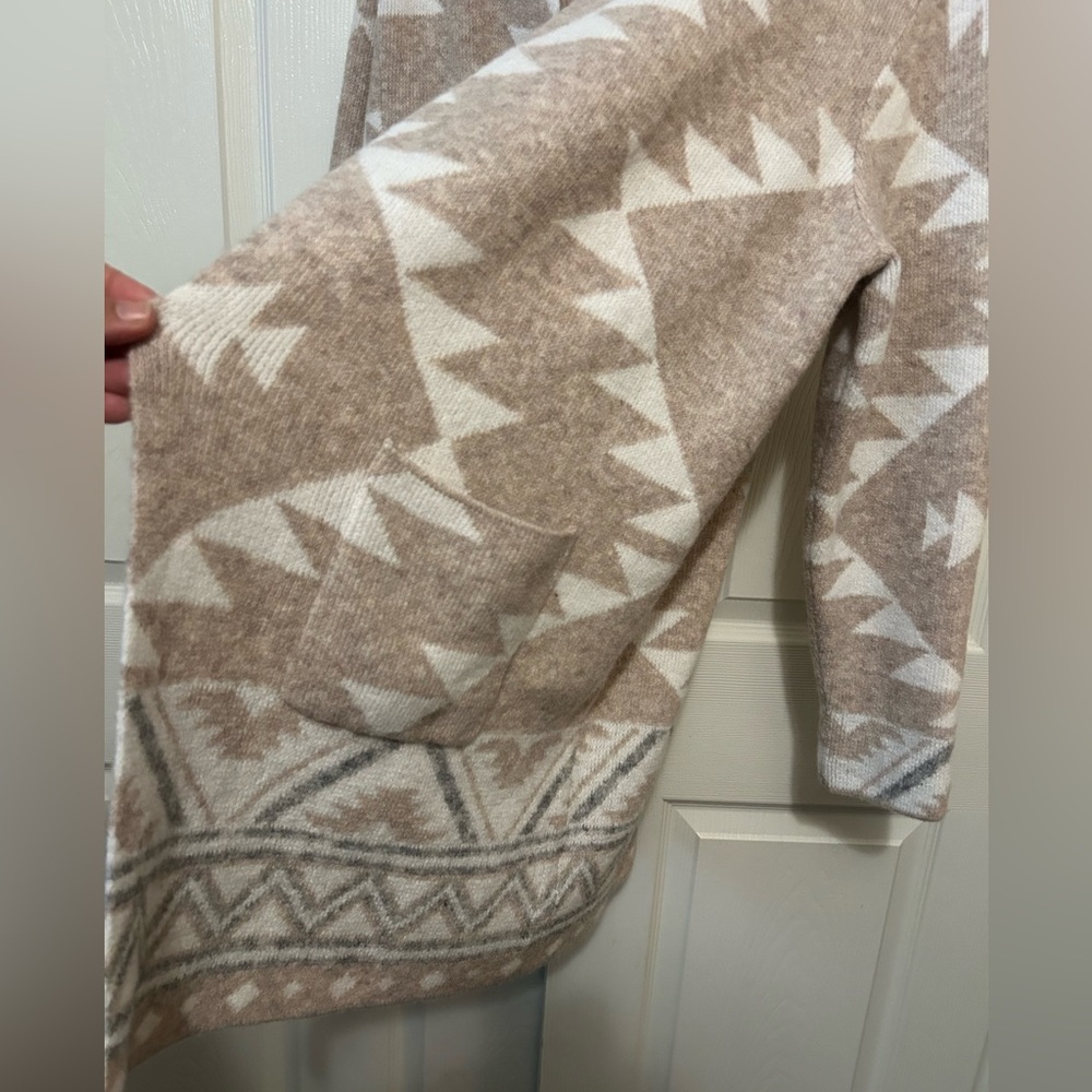 Frye Women's Geometric Tan and Cream Cardigan xl - Picture 2 of 7